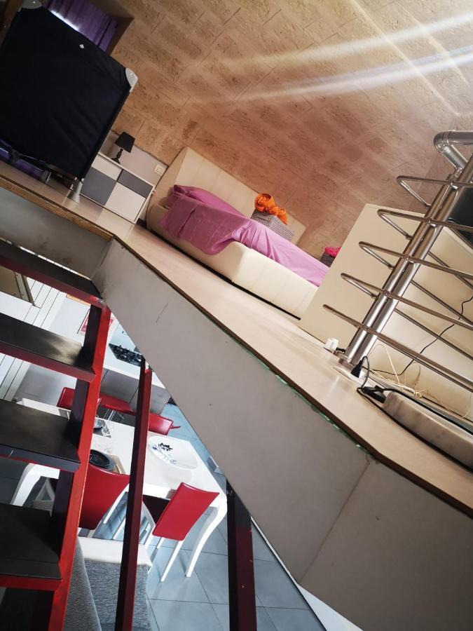 Metro Casa Vacanze บรินดิซิ ภายนอก รูปภาพ